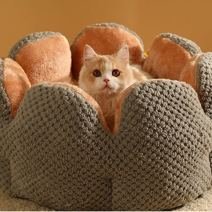 Soft and Warm Cat Bed – Plush Indoor Pet Nest for Cats