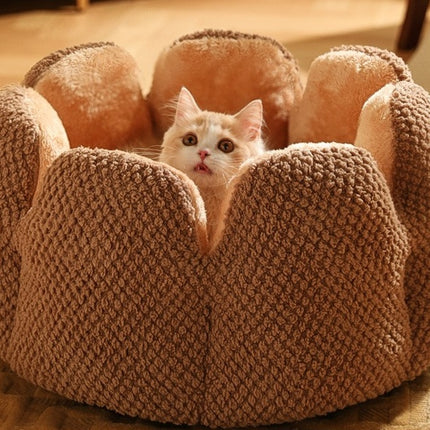 Soft and Warm Cat Bed – Plush Indoor Pet Nest for Cats